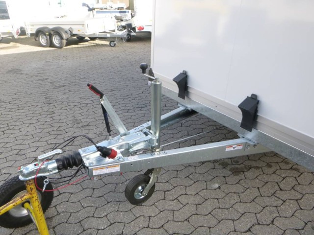 Humbaur Koffer HK 254218-20 PF30, 2,5 to. 4185x1730x1885mm - Closed box trailer: picture 2 Humbaur Koffer HK 254218-20 PF30, 2,5 to. 4185x1730x1885mm - Closed box trailer: picture 2