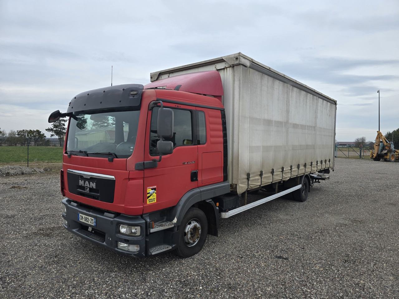 MAN TGL 12.250 - Curtainsider truck: picture 1 MAN TGL 12.250 - Curtainsider truck: picture 1