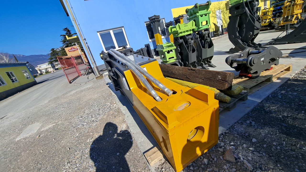 BAT 700 for 50-60 ton excavators - Hydraulic hammer for Excavator: picture 3 BAT 700 for 50-60 ton excavators - Hydraulic hammer for Excavator: picture 3