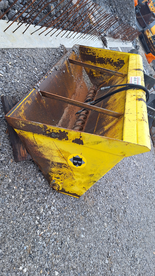 Concrete mixing bucket 2500 mm for 12-15 ton excavators - Bucket for Excavator: picture 3 Concrete mixing bucket 2500 mm for 12-15 ton excavators - Bucket for Excavator: picture 3