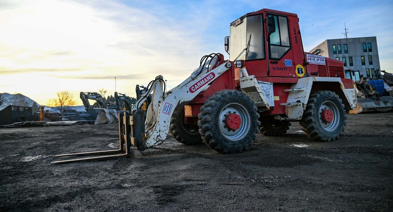 Wheel loader Schaeff SKS 661: picture 1