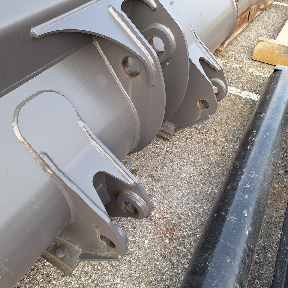 VOLVO 2880 mm for 18-22 ton wheel loaders - Loader bucket for Construction machinery: picture 4 VOLVO 2880 mm for 18-22 ton wheel loaders - Loader bucket for Construction machinery: picture 4