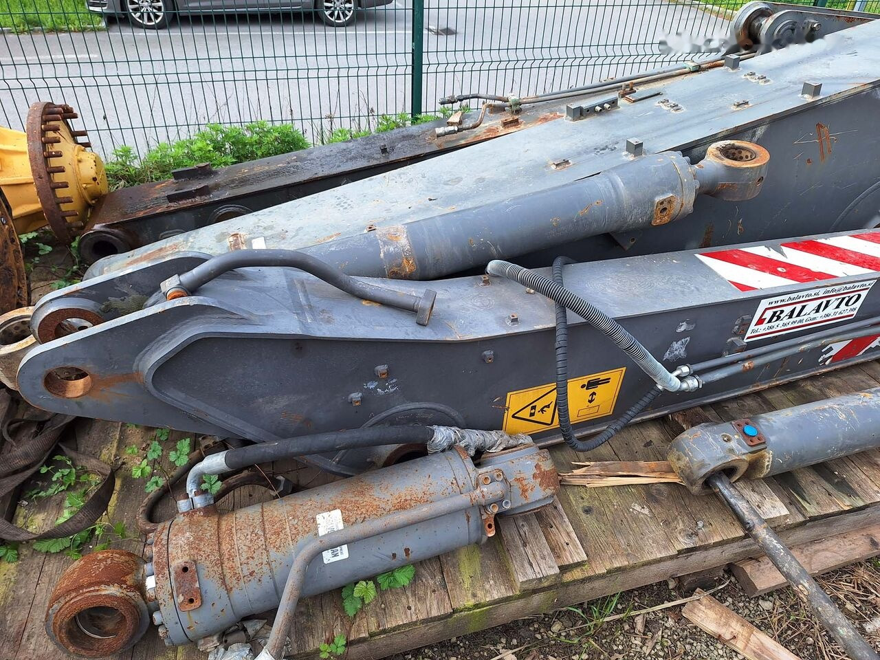 Volvo 14606854 Volvo EC210C - Boom for Excavator: picture 1 Volvo 14606854 Volvo EC210C - Boom for Excavator: picture 1