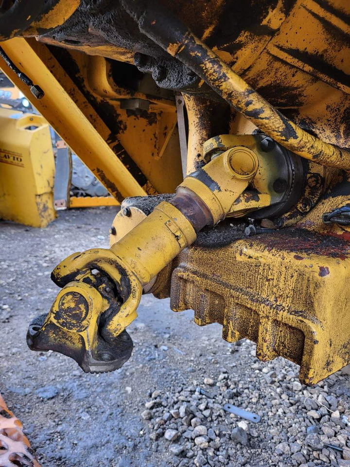Volvo propeller shaft - Propeller shaft for Loader: picture 1 Volvo propeller shaft - Propeller shaft for Loader: picture 1