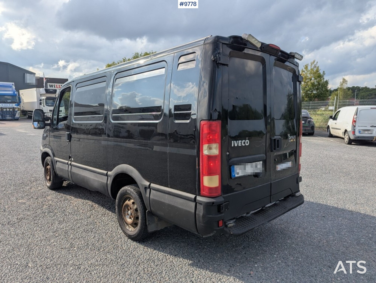 Box Truck Iveco Daily 29L12A V-300 - Panel van: picture 3 Box Truck Iveco Daily 29L12A V-300 - Panel van: picture 3