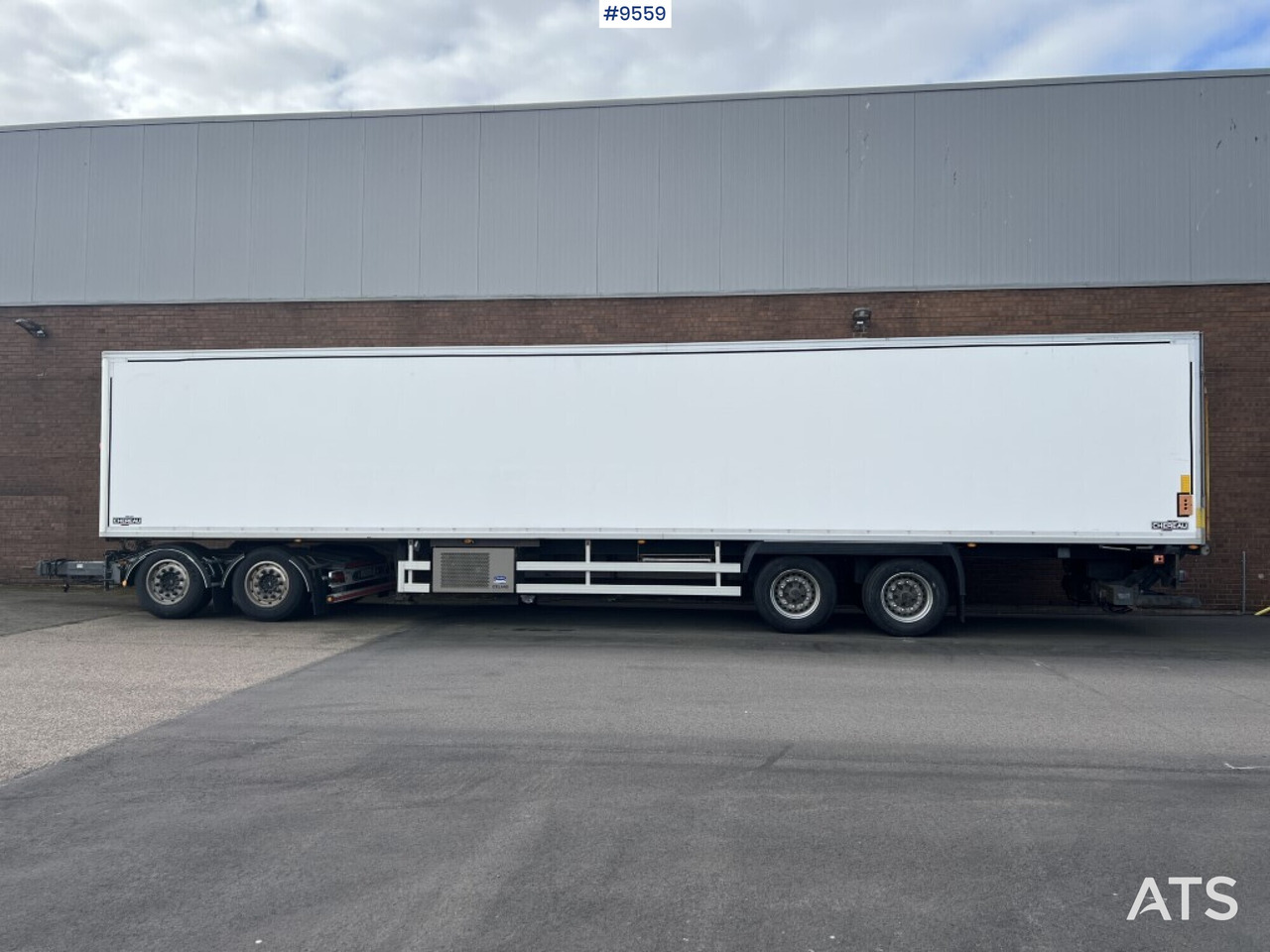 Container trailer Chereau CSD2 with Dolly - Closed box trailer: picture 1 Container trailer Chereau CSD2 with Dolly - Closed box trailer: picture 1