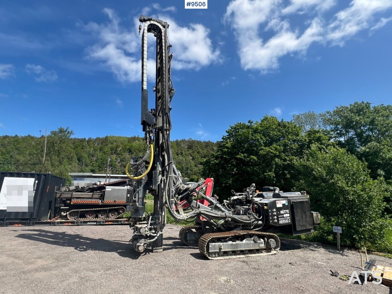 Drill rig Hütte with Fassi F32 crane - Drilling rig: picture 1 Drill rig Hütte with Fassi F32 crane - Drilling rig: picture 1