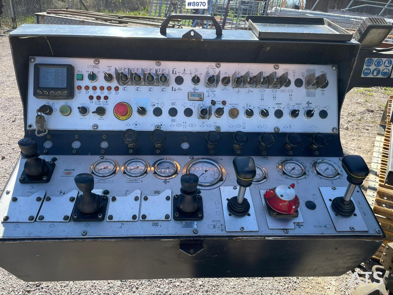 Drilling rig Rotosonic CRS XL150 equipped with CPT - Drilling rig: picture 3 Drilling rig Rotosonic CRS XL150 equipped with CPT - Drilling rig: picture 3