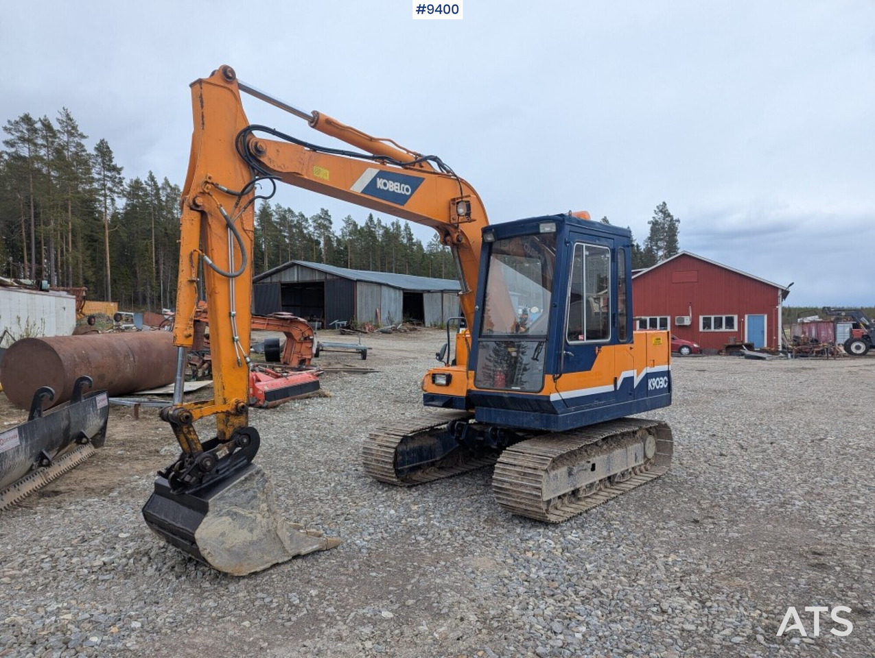Excavator Kobelco K903C with buckets (see video) - Crawler excavator: picture 1 Excavator Kobelco K903C with buckets (see video) - Crawler excavator: picture 1