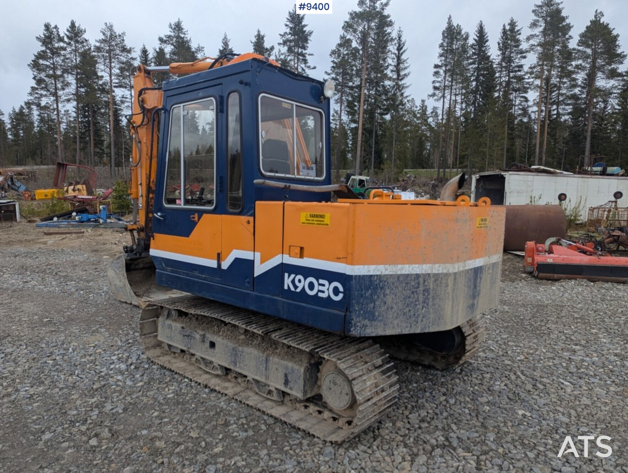 Excavator Kobelco K903C with buckets (see video) - Crawler excavator: picture 3 Excavator Kobelco K903C with buckets (see video) - Crawler excavator: picture 3