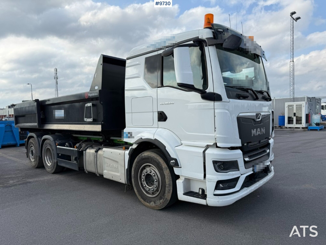 Hook lift MAN TGS 26.510 with crane flatbed and gravel flatbed - Hook lift truck: picture 4 Hook lift MAN TGS 26.510 with crane flatbed and gravel flatbed - Hook lift truck: picture 4