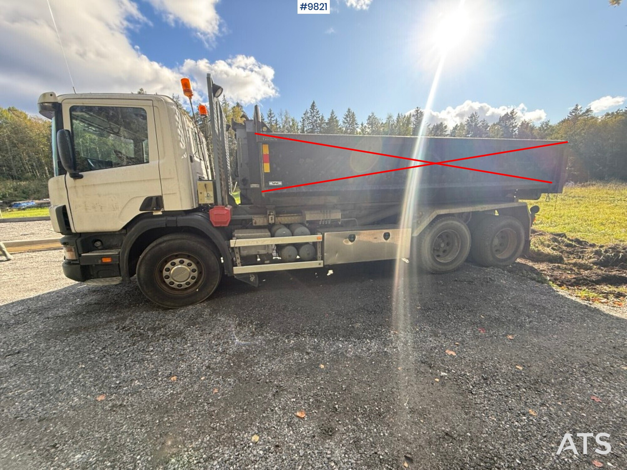 Hooklift Truck P124 360 Rep.object - Hook lift truck: picture 3 Hooklift Truck P124 360 Rep.object - Hook lift truck: picture 3