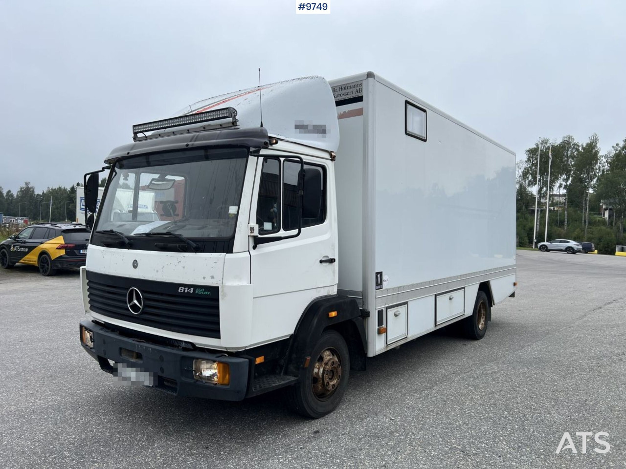 Box truck Mercedes Benz 814 Truck with living quarters/workshop section: picture 12