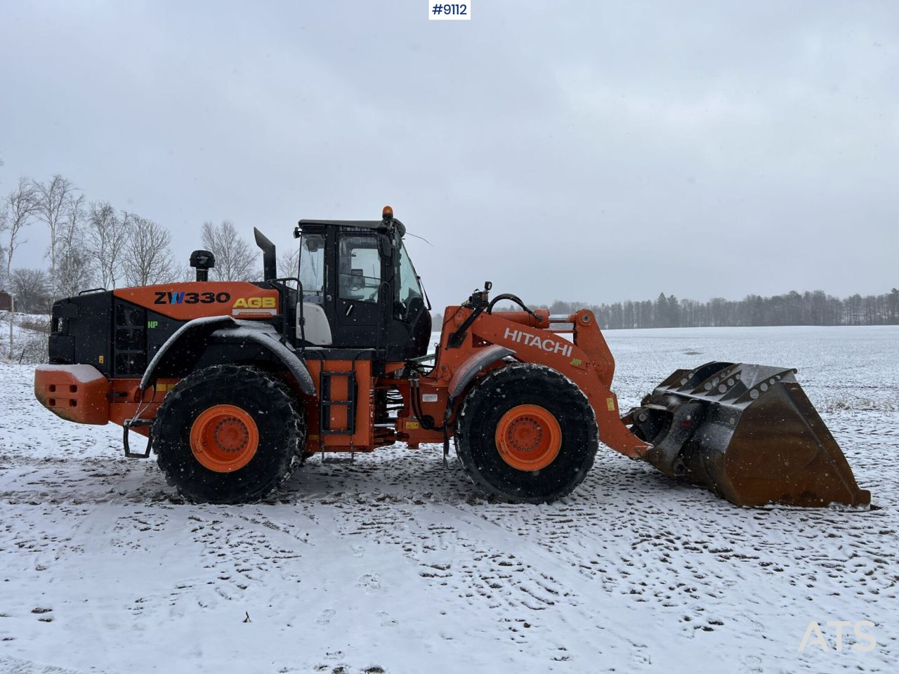 Hitachi ZW 330-5B Wheel loader with bucket (VIDEO) - Other machinery: picture 3 Hitachi ZW 330-5B Wheel loader with bucket (VIDEO) - Other machinery: picture 3