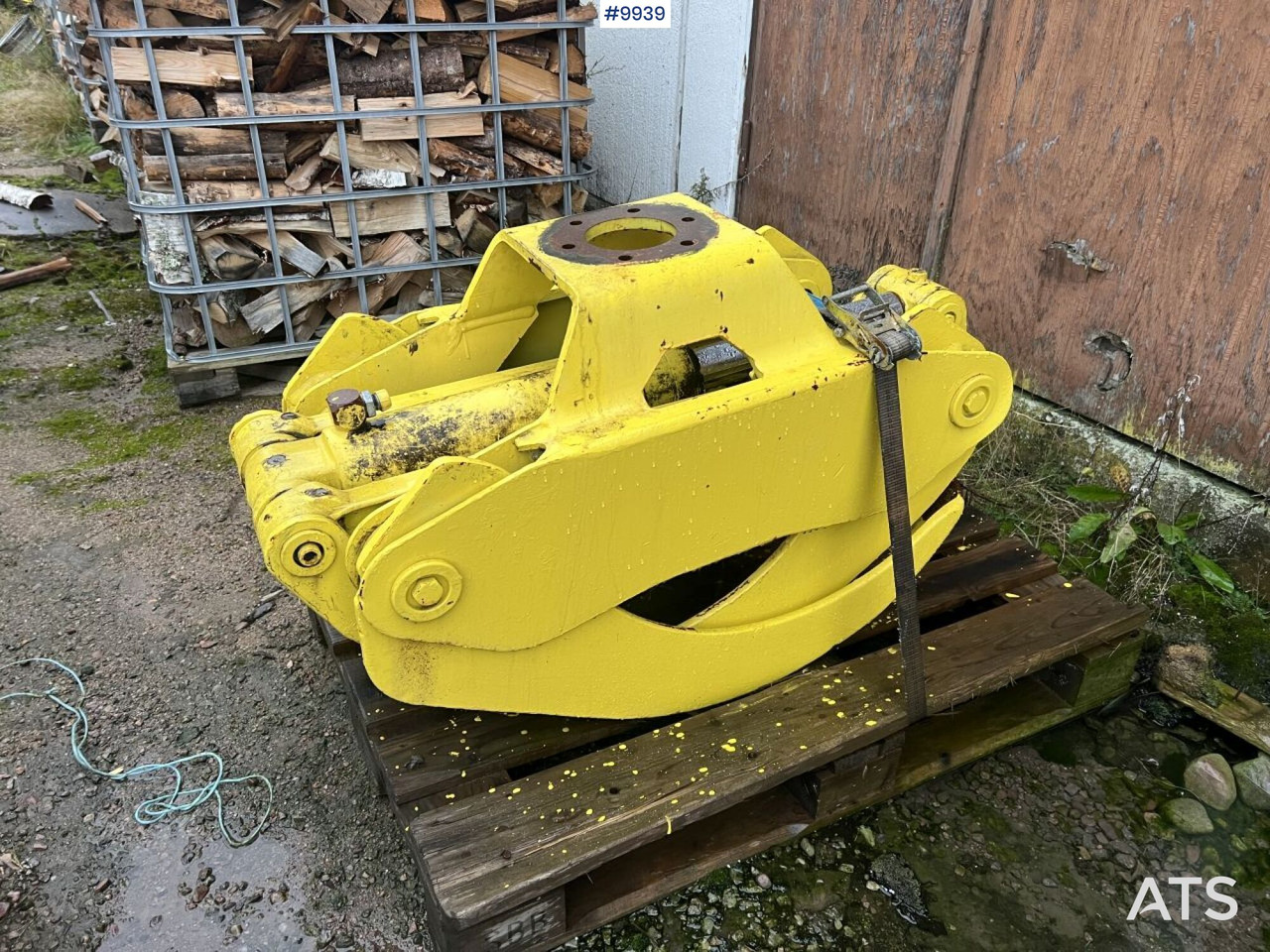 John Deere Logging Grapple SG 042 - Other machinery: picture 2 John Deere Logging Grapple SG 042 - Other machinery: picture 2