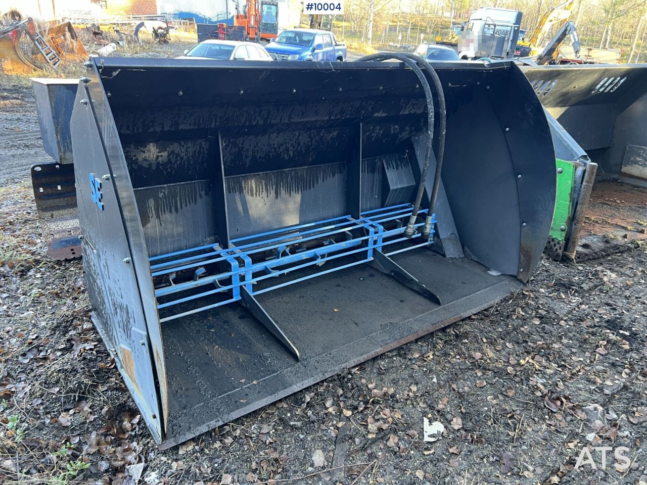 Sand spreader bucket 3350 L, Large BM - Other machinery: picture 3 Sand spreader bucket 3350 L, Large BM - Other machinery: picture 3