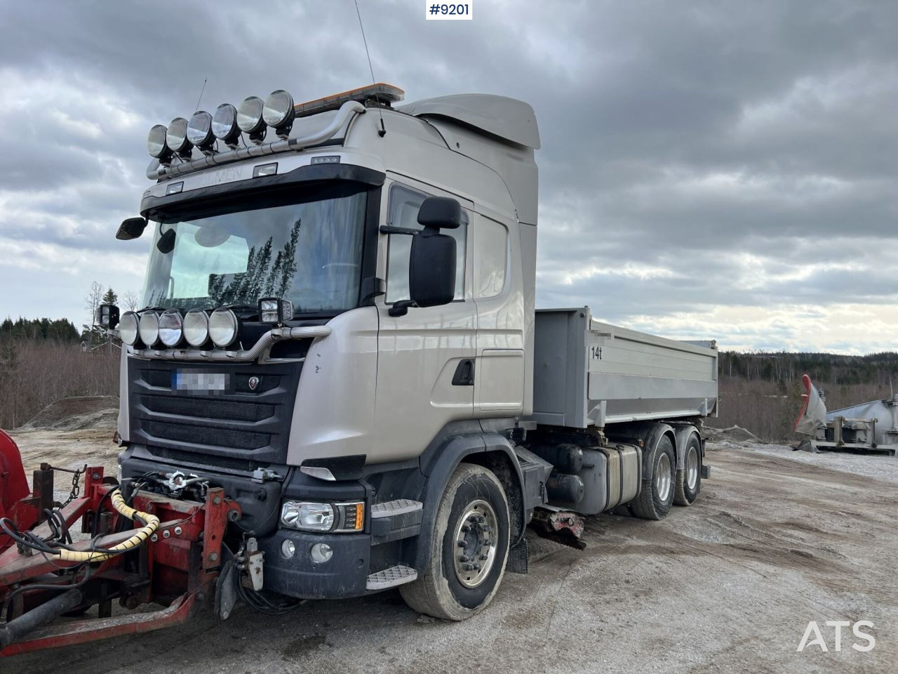 Scania R520 Tipper truck with plow equipment and underbite leasing Scania R520 Tipper truck with plow equipment and underbite: picture 11