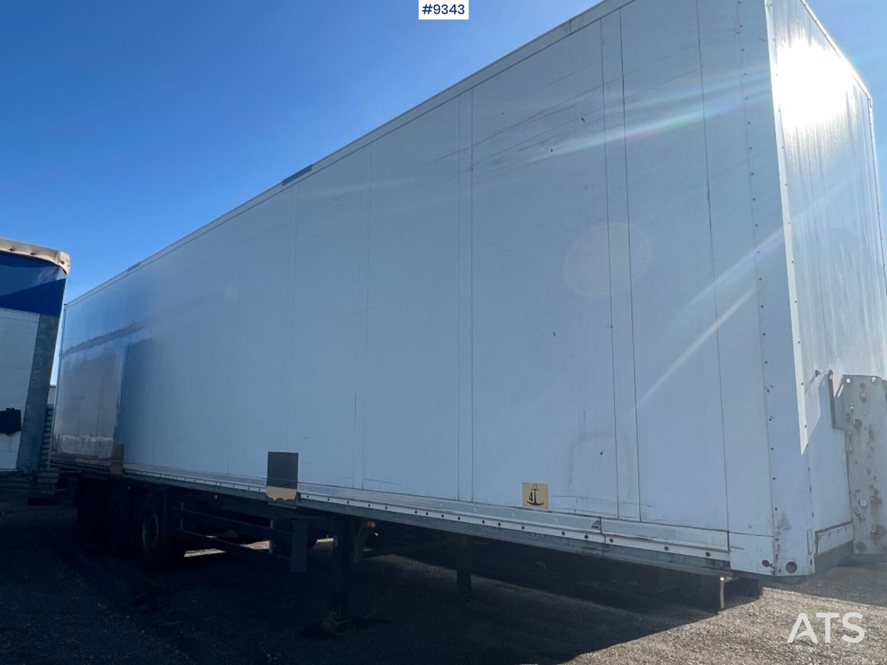 Trailer- SCHMITZ CARGOBULL - Closed box semi-trailer: picture 5 Trailer- SCHMITZ CARGOBULL - Closed box semi-trailer: picture 5
