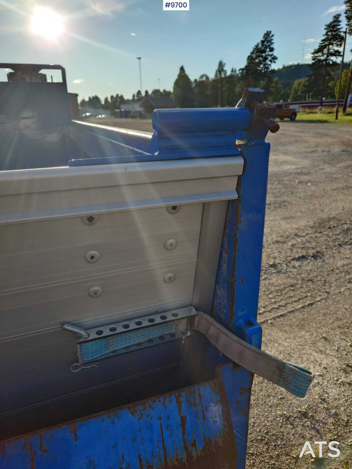 Truck body / Flatbed - Roll-off container: picture 5 Truck body / Flatbed - Roll-off container: picture 5