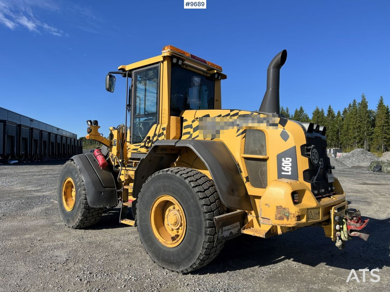 VOLVO L60G Wheel loader with multi-bucket - Wheel loader: picture 4 VOLVO L60G Wheel loader with multi-bucket - Wheel loader: picture 4