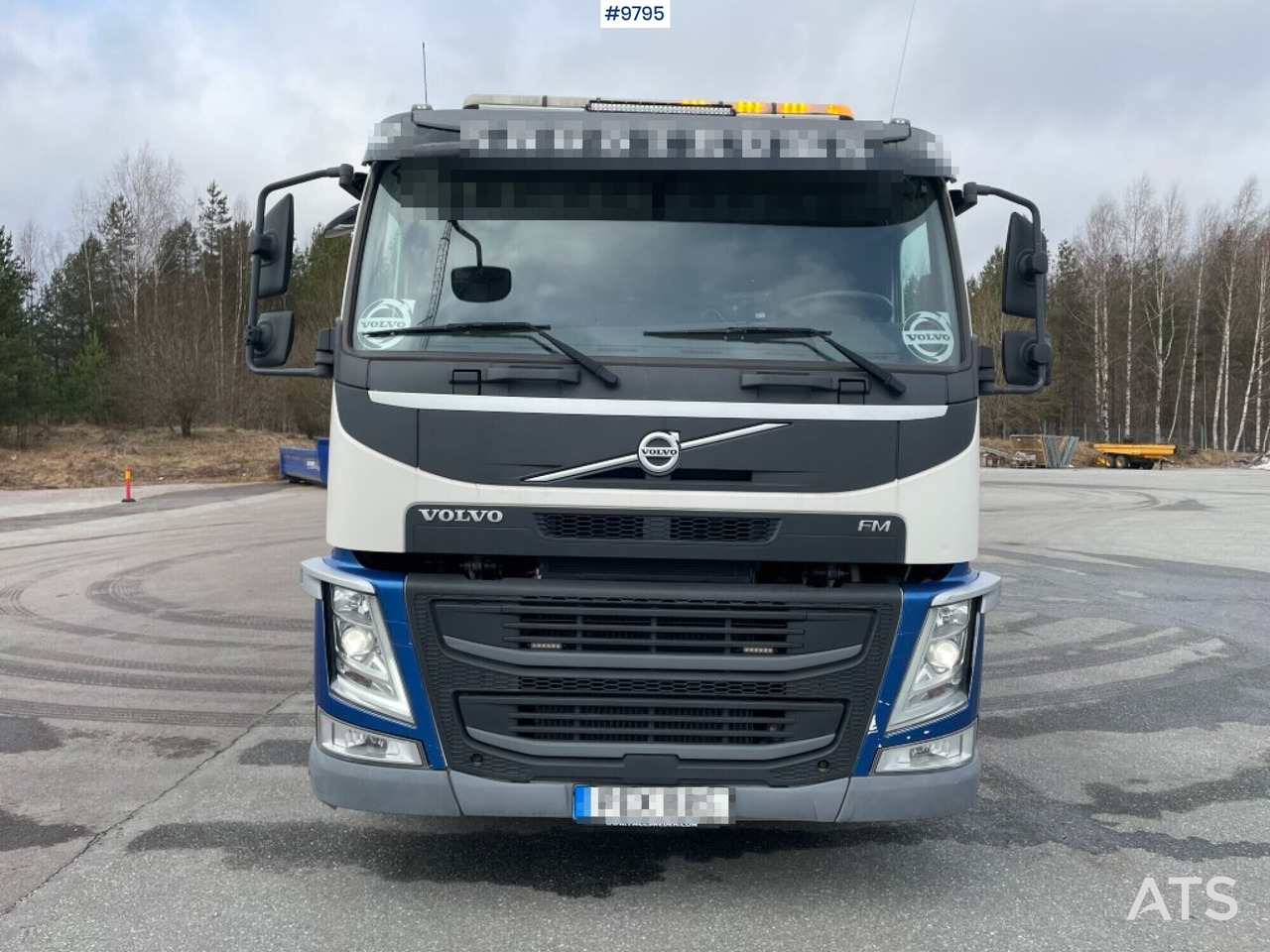 Volvo FM 370 6X2 Spreader truck - Tipper: picture 2 Volvo FM 370 6X2 Spreader truck - Tipper: picture 2