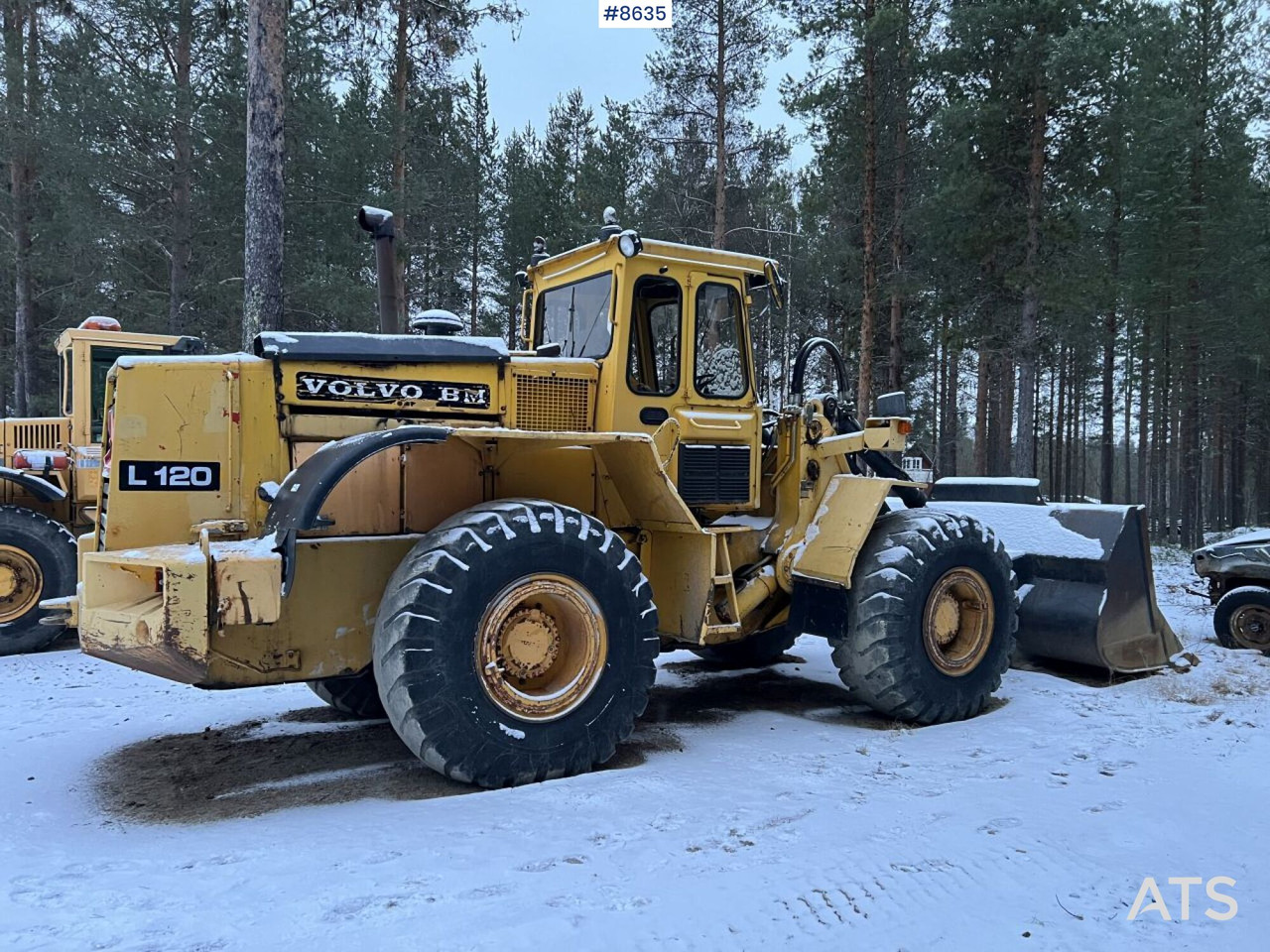 Wheel Loader Volvo BM L120 with bucket - Wheel loader: picture 3 Wheel Loader Volvo BM L120 with bucket - Wheel loader: picture 3