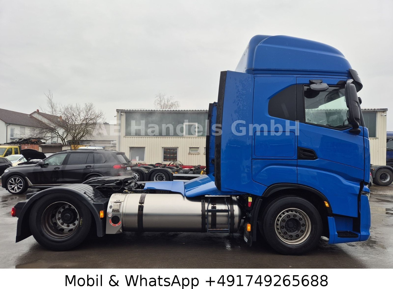 Iveco S-Way 460 AS LNG *Retarder/ACC/2xTank/LED/Leder - Tractor unit: picture 2 Iveco S-Way 460 AS LNG *Retarder/ACC/2xTank/LED/Leder - Tractor unit: picture 2