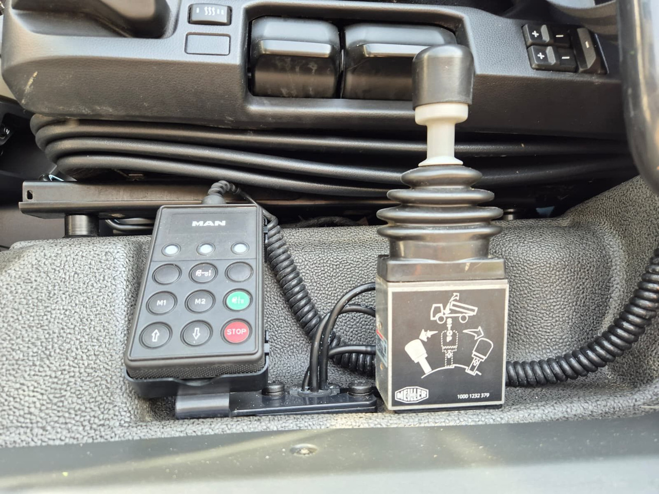 Tractor unit MAN TGX 18.510 BL 4x4 HydroDrive *Pritader/Hydr./ACC: picture 21 Tractor unit MAN TGX 18.510 BL 4x4 HydroDrive *Pritader/Hydr./ACC: picture 21