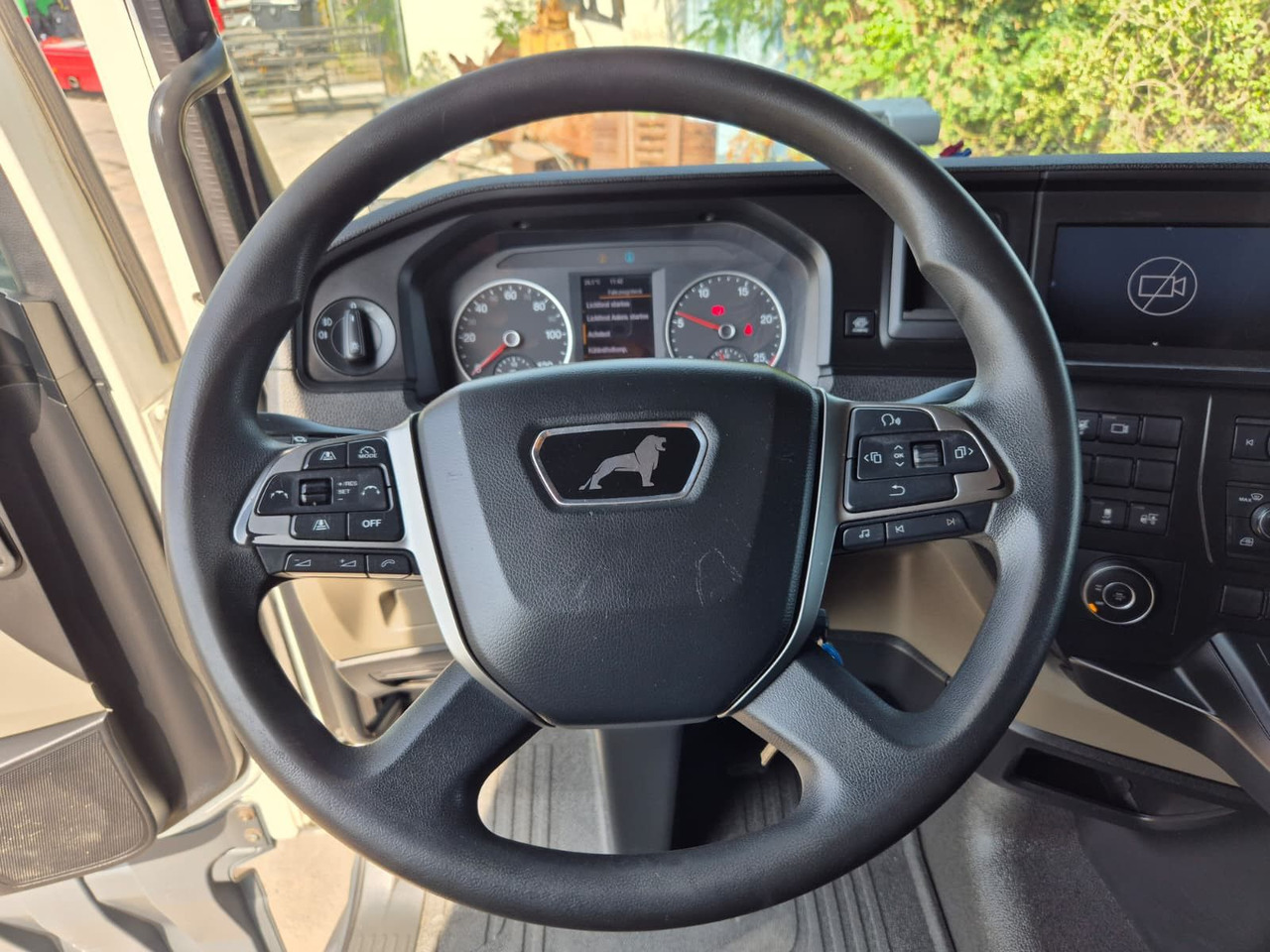 Tractor unit MAN TGX 18.510 BL 4x4 HydroDrive *Pritader/Hydr./ACC: picture 14 Tractor unit MAN TGX 18.510 BL 4x4 HydroDrive *Pritader/Hydr./ACC: picture 14