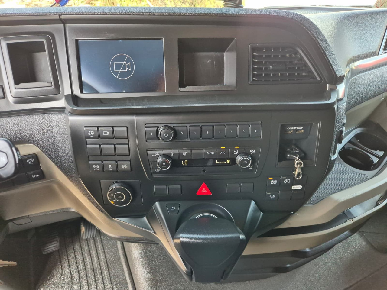 Tractor unit MAN TGX 18.510 BL 4x4 HydroDrive *Pritader/Hydr./ACC: picture 15 Tractor unit MAN TGX 18.510 BL 4x4 HydroDrive *Pritader/Hydr./ACC: picture 15