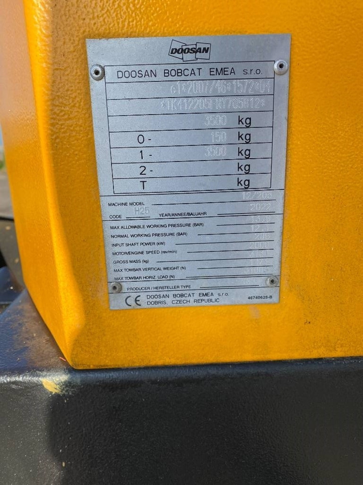 Air compressor Doosan 12/205 Stage V / BOBCAT PA12.20 1er Main endommagé: picture 8 Air compressor Doosan 12/205 Stage V / BOBCAT PA12.20 1er Main endommagé: picture 8