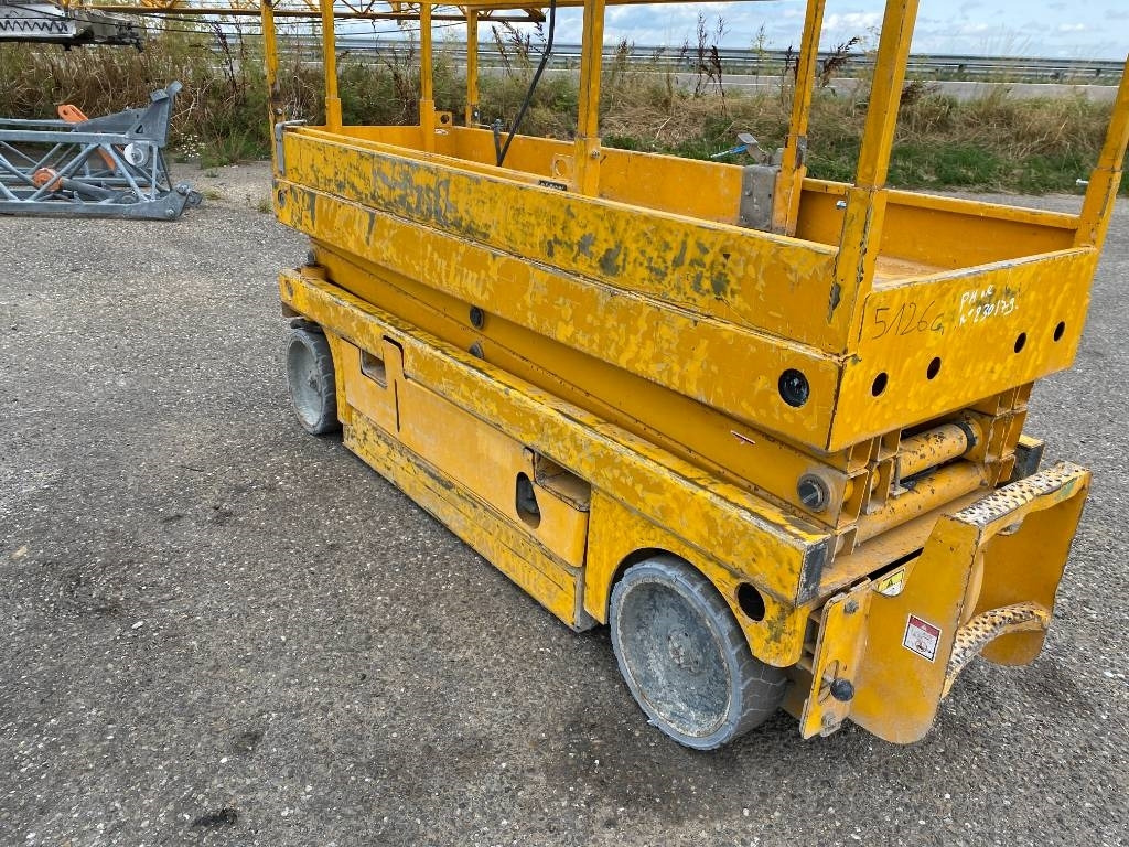 Scissor lift Haulotte Compact 8: picture 14