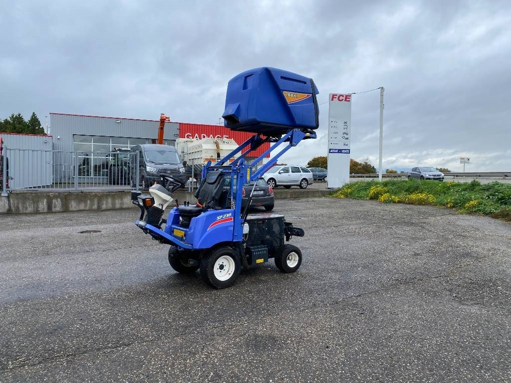 Iseki SF 235F 1er Main endommagée - Garden mower: picture 2 Iseki SF 235F 1er Main endommagée - Garden mower: picture 2