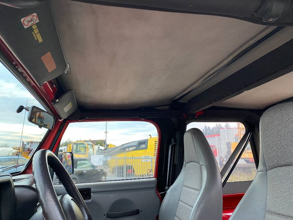 SUV Jeep WRANGLER 2.5i 118 Véhicule d'Origine Française: picture 47 SUV Jeep WRANGLER 2.5i 118 Véhicule d'Origine Française: picture 47