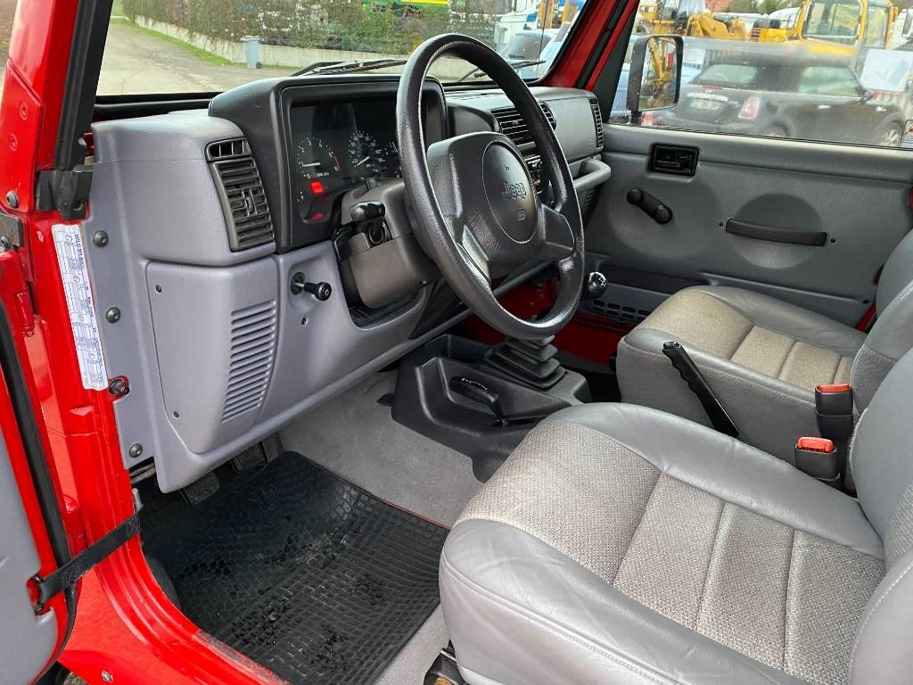 SUV Jeep WRANGLER 2.5i 118 Véhicule d'Origine Française: picture 40 SUV Jeep WRANGLER 2.5i 118 Véhicule d'Origine Française: picture 40