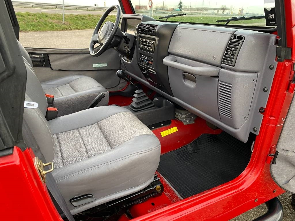 SUV Jeep WRANGLER 2.5i 118 Véhicule d'Origine Française: picture 22 SUV Jeep WRANGLER 2.5i 118 Véhicule d'Origine Française: picture 22