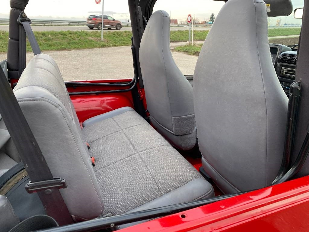 SUV Jeep WRANGLER 2.5i 118 Véhicule d'Origine Française: picture 23 SUV Jeep WRANGLER 2.5i 118 Véhicule d'Origine Française: picture 23