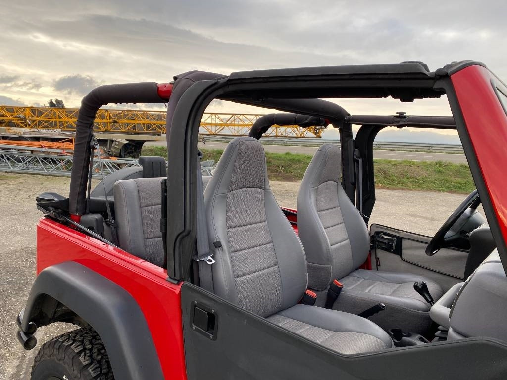 SUV Jeep WRANGLER 2.5i 118 Véhicule d'Origine Française: picture 38 SUV Jeep WRANGLER 2.5i 118 Véhicule d'Origine Française: picture 38