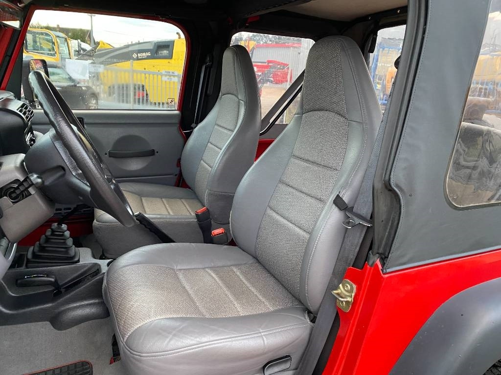 SUV Jeep WRANGLER 2.5i 118 Véhicule d'Origine Française: picture 41 SUV Jeep WRANGLER 2.5i 118 Véhicule d'Origine Française: picture 41