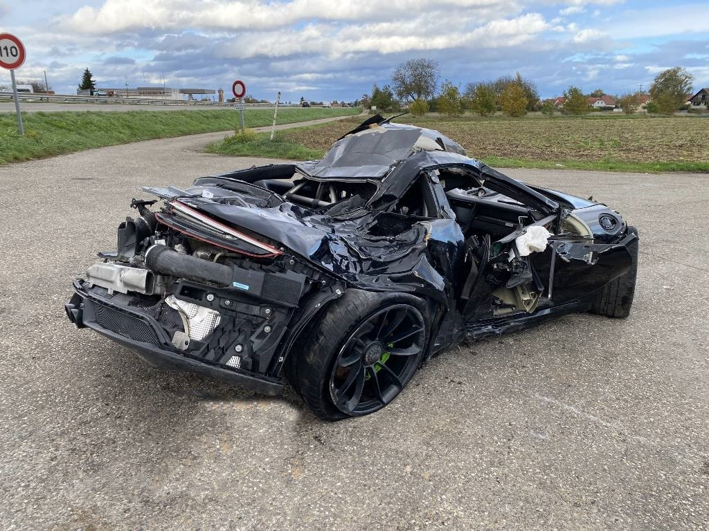 Porsche 911 GT3 RS (991) 4.0i 520 PDK7 Pack WEISSACH/RS - Car: picture 4 Porsche 911 GT3 RS (991) 4.0i 520 PDK7 Pack WEISSACH/RS - Car: picture 4