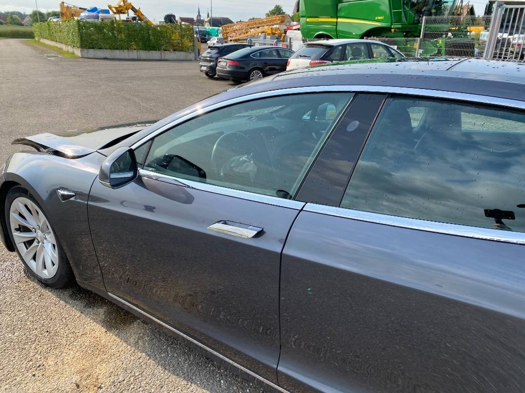 Car Tesla MODEL S 100D Carte Grise Française endommagée: picture 25