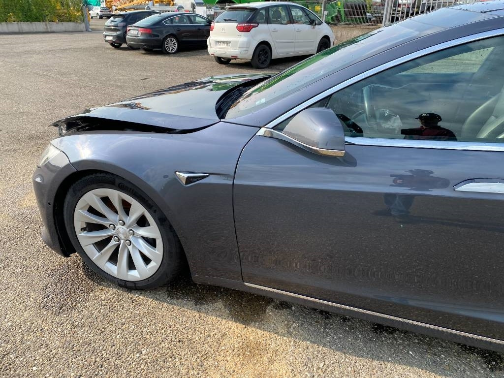 Car Tesla MODEL S 100D Carte Grise Française endommagée: picture 24