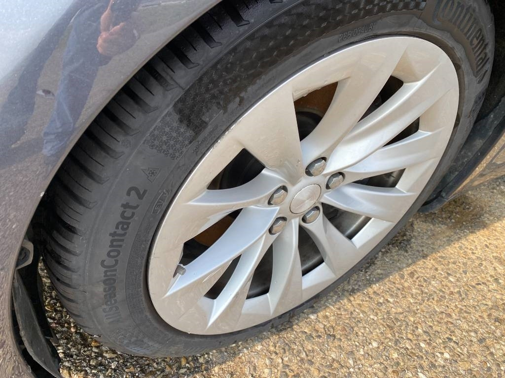 Car Tesla MODEL S 100D Carte Grise Française endommagée: picture 18
