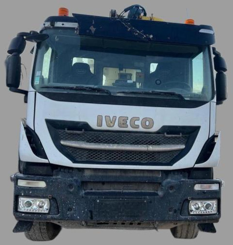 Iveco TRAKKER 400 - Concrete pump truck: picture 2 Iveco TRAKKER 400 - Concrete pump truck: picture 2
