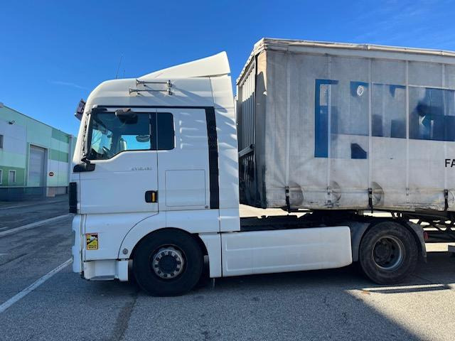 MAN TGX 18.480 RETARDER - Tractor unit: picture 3 MAN TGX 18.480 RETARDER - Tractor unit: picture 3