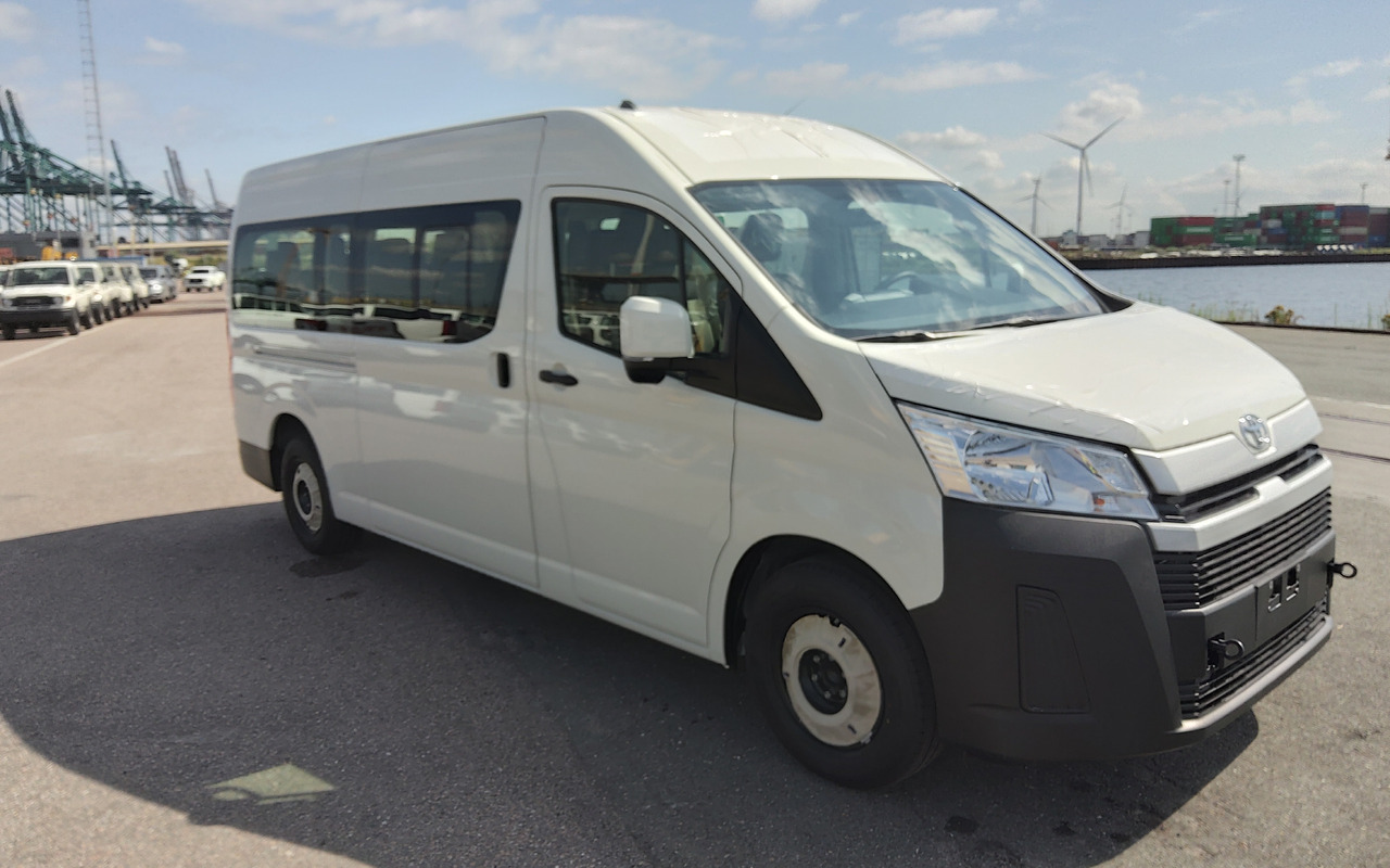 New Minibus, Passenger van Toyota Hiace HIGH ROOF / TOIT HAUT 3.5L Petrol Manual: picture 6 New Minibus, Passenger van Toyota Hiace HIGH ROOF / TOIT HAUT 3.5L Petrol Manual: picture 6