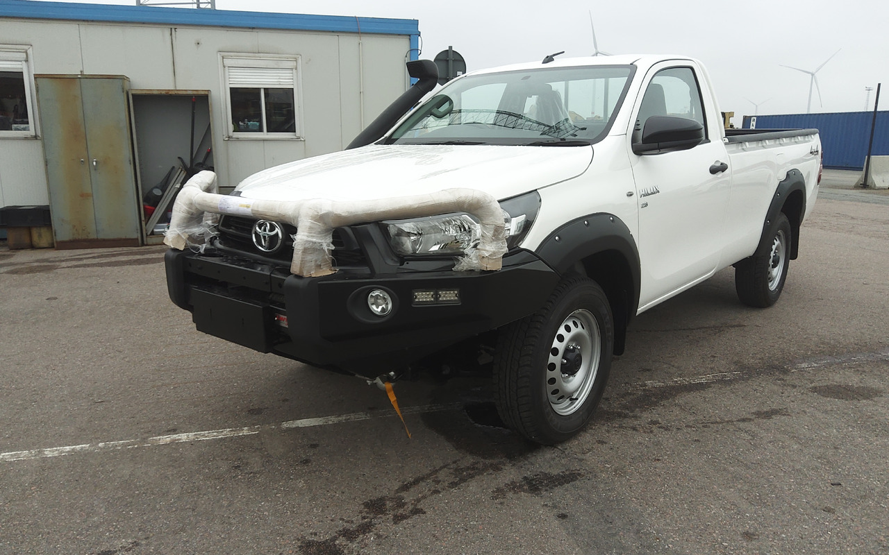 Toyota Hilux / Revo RHD Pick-up single Cab 2.8L Diesel Manual - Car: picture 1 Toyota Hilux / Revo RHD Pick-up single Cab 2.8L Diesel Manual - Car: picture 1
