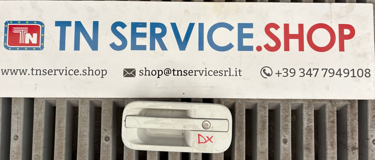 Maniglia destra DAF E6 - Door and parts for Truck: picture 1 Maniglia destra DAF E6 - Door and parts for Truck: picture 1