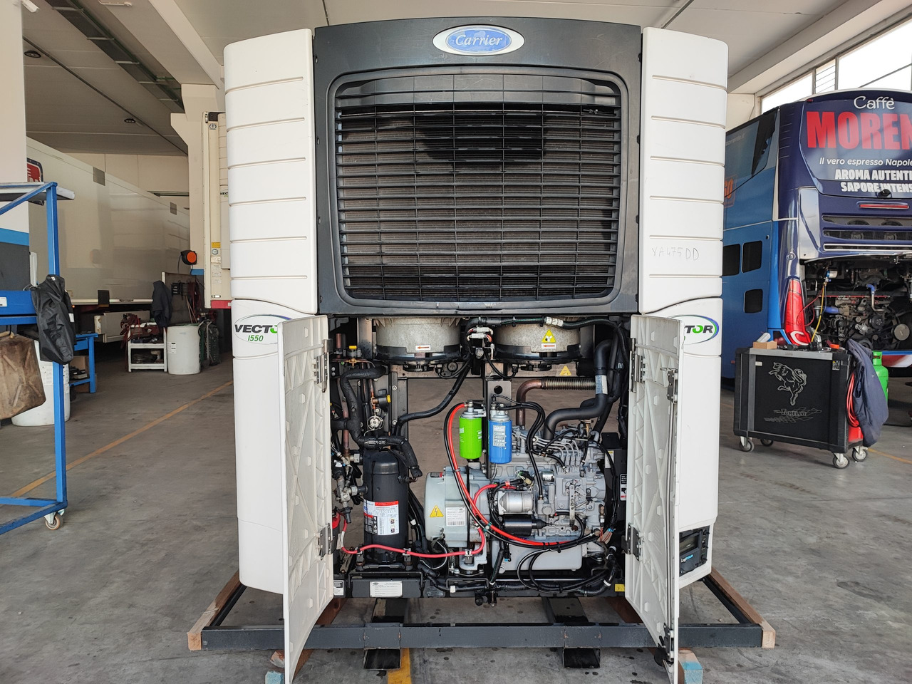 Motore Frigo Carrier Vector 1550 - Refrigerator unit: picture 2 Motore Frigo Carrier Vector 1550 - Refrigerator unit: picture 2