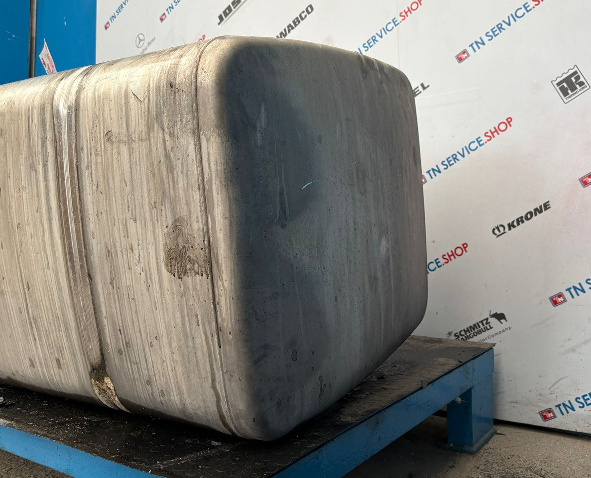 Serbatoio carburante Iveco - Fuel tank for Truck: picture 3 Serbatoio carburante Iveco - Fuel tank for Truck: picture 3